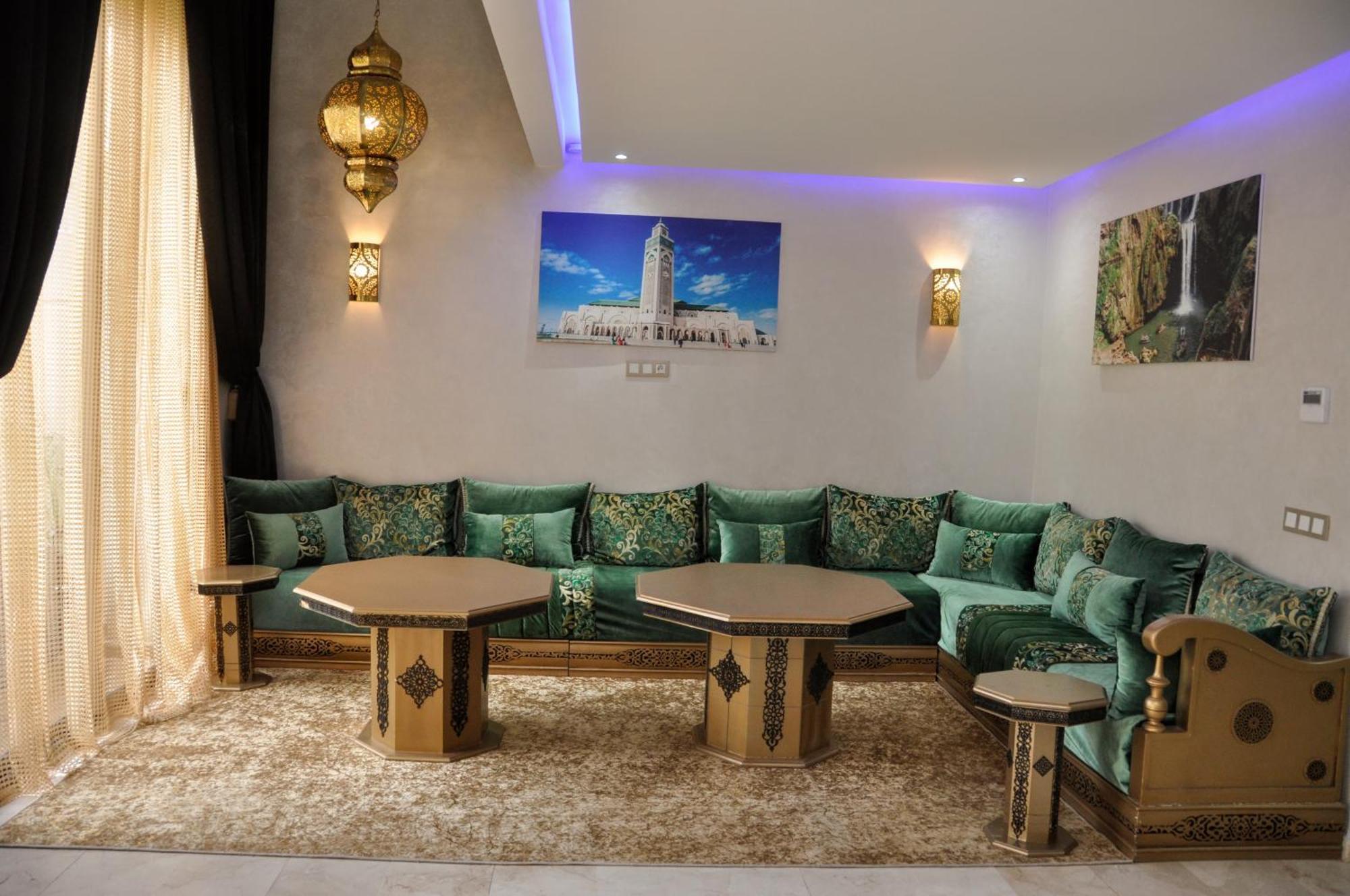 Royal Deluxe Gold - Marrakech, Luxe Pool View Apartment *